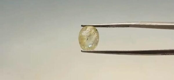Yellow Sapphire - 4.45 Carat