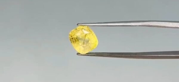 Yellow Sapphire  - 6.2 Carat