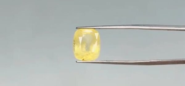 Yellow Sapphire  - 8.95 Carat