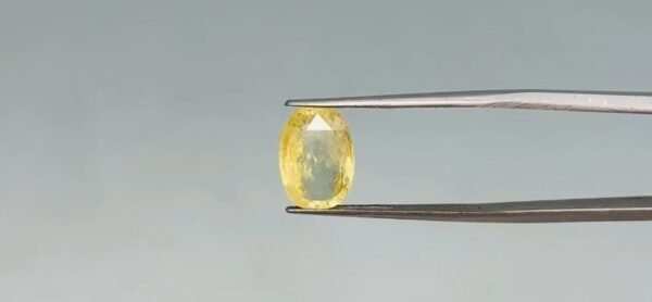 Yellow Sapphire  - 5.6 Carat