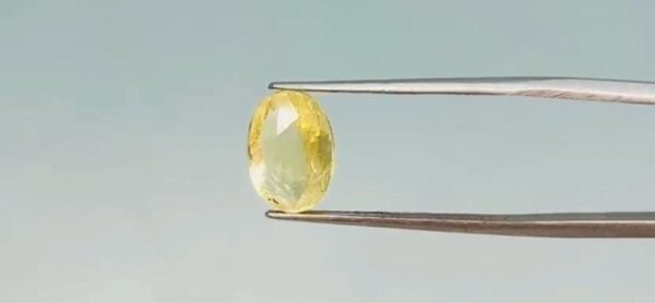Yellow Sapphire  - 5 Carat