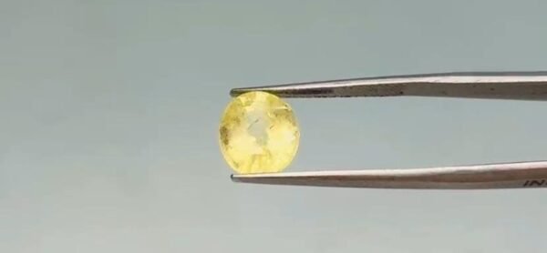 Yellow Sapphire  - 4.55 Carat