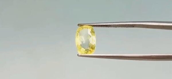 Yellow Sapphire  - 4 Carat