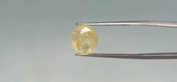 Yellow Sapphire  - 5.95 Carat