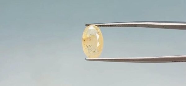 Yellow Sapphire  - 5.85 Carat