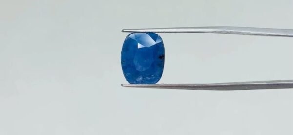 Blue Sapphire  - 9.6 Carat