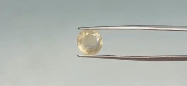 Yellow Sapphire  - 4.65 Carat
