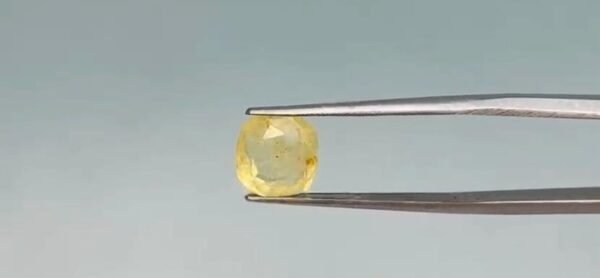 Yellow Sapphire  - 3.4 Carat