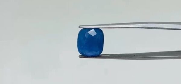Blue Sapphire  - 8.05 Carat