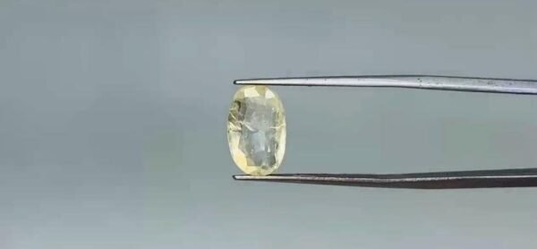 Yellow Sapphire - 5 Carat
