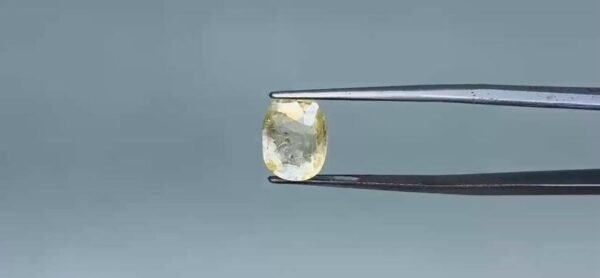 Yellow Sapphire - 4.7 Carat