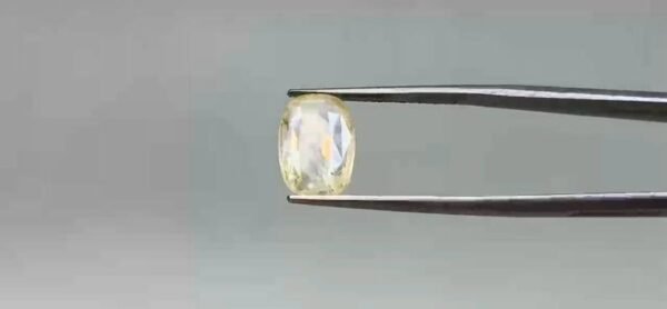 Yellow Sapphire - 5 Carat