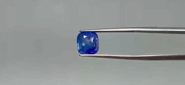 Blue Sapphire - 3.4 Carat