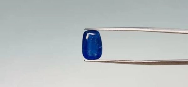 Blue Sapphire - 5 Carat