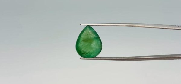 ZAMBIAN EMERALD - 9 CARAT