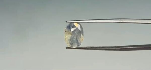 Pitambari sapphire - 6.65 Carat