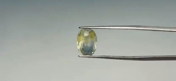 Pitambari sapphire - 5 Carat