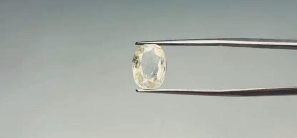 White sapphire - 5.15 Carat