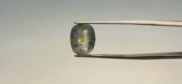 Pitambari sapphire - 6.95 Carat