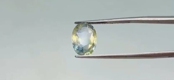 Pitambari sapphire - 5.25 Carat
