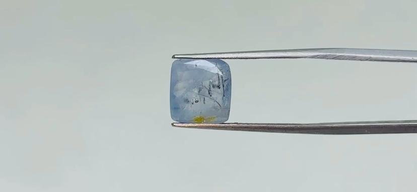 Pitambari sapphire - 4.65 Carat