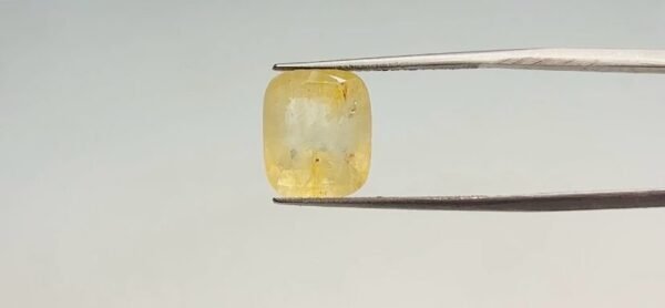 Yellow sapphire - 9.2 Carat
