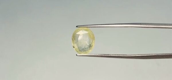 Yellow sapphire - 4.75 Carat