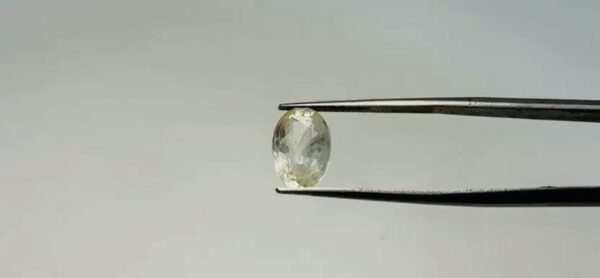 Yellow sapphire - 4.55 Carat