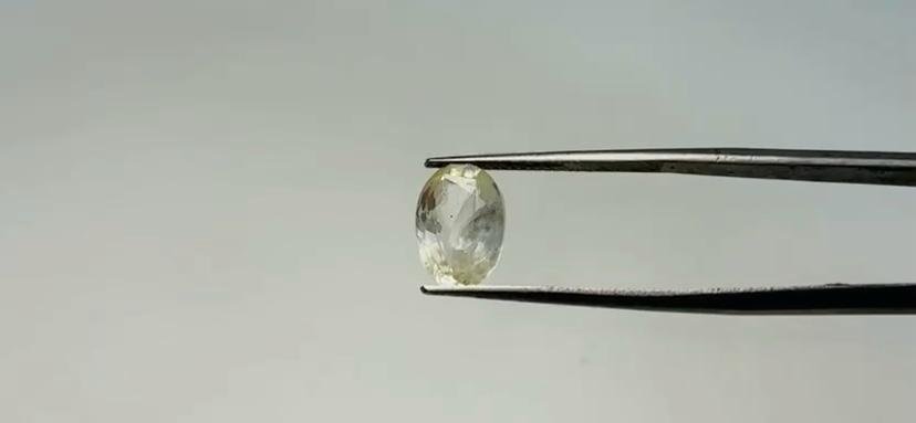Yellow sapphire - 4.55 Carat