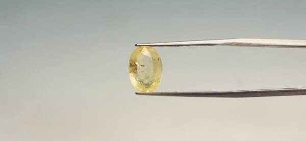 Yellow sapphire - 4.35 Carat