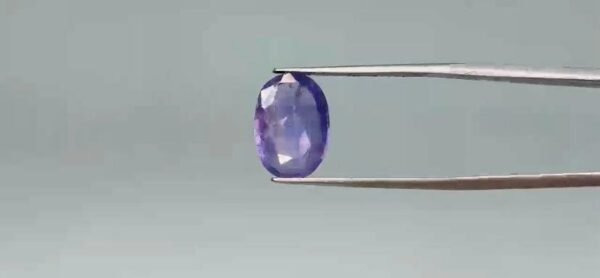 Blue sapphire - 5.65 Carat