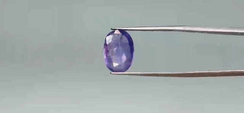 Blue sapphire - 5.65 Carat