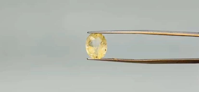 Yellow sapphire - 4.5 Carat