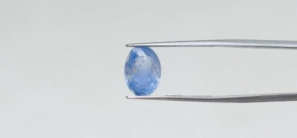 Blue sapphire - 4 Carat