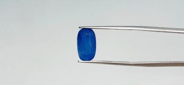 Blue sapphire - 4.8 Carat