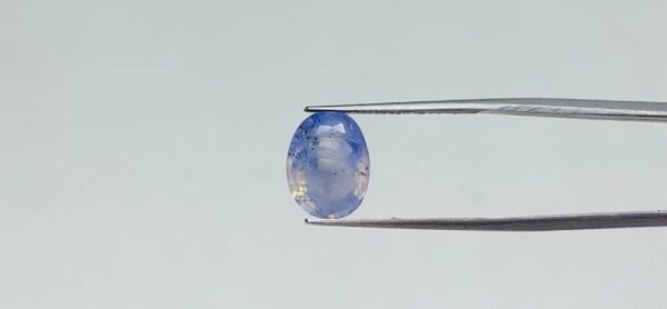 Blue sapphire - 6.4 Carat