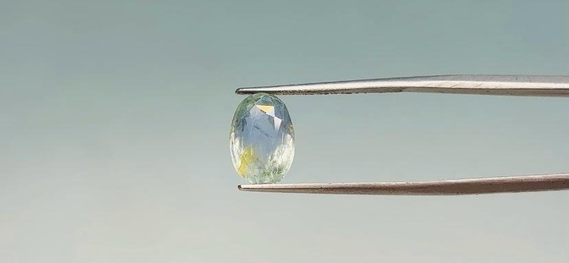 Pitambari sapphire - 4.15 Carat