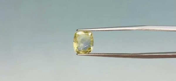 Yellow sapphire - 2.8 Carat