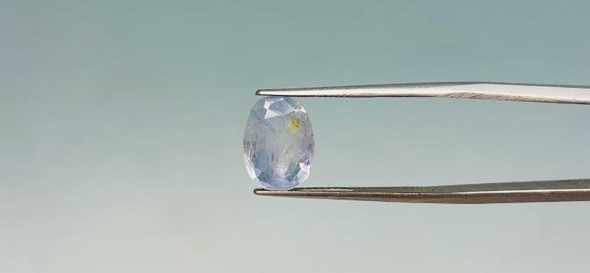 Pitambari sapphire - 3.75 Carat