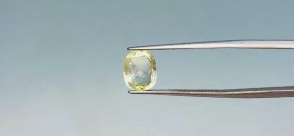 Yellow sapphire - 3.15 Carat
