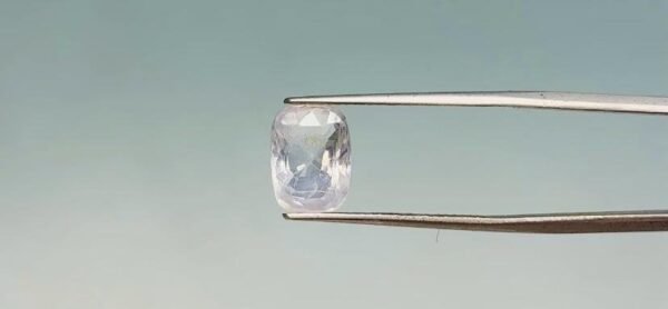 White sapphire - 4.6 Carat