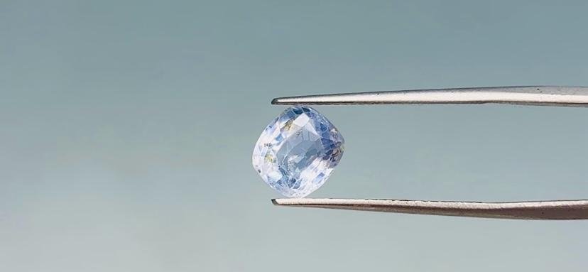 Pitambari sapphire - 3.05 Carat