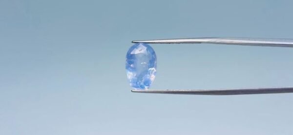 Blue sapphire - 7.2 Carat