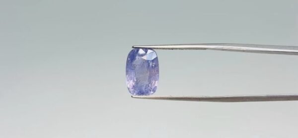 Blue sapphire - 6.2 Carat