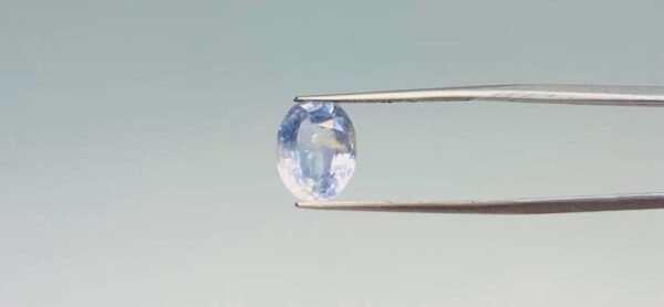 Pitambari sapphire - 5.6 Carat