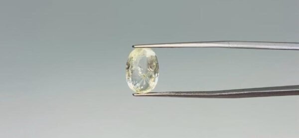 Yellow sapphire - 5 Carat