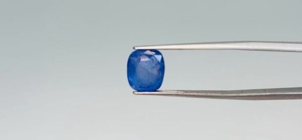 Blue sapphire - 5 Carat