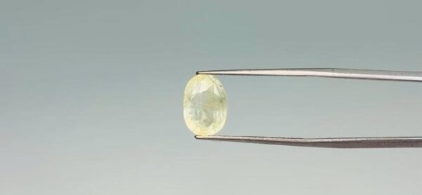 Yellow sapphire - 5.15 Carat