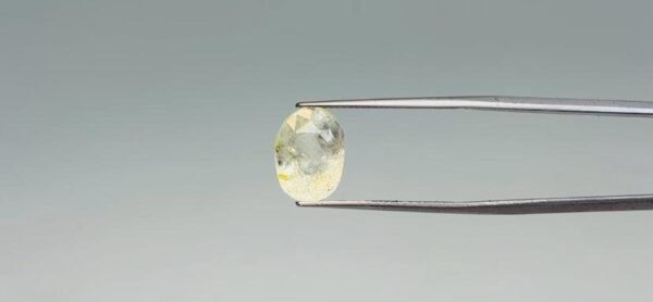 Yellow sapphire - 6.1 Carat