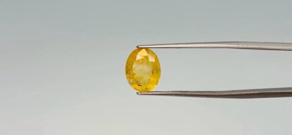 Yellow sapphire - 5 Carat